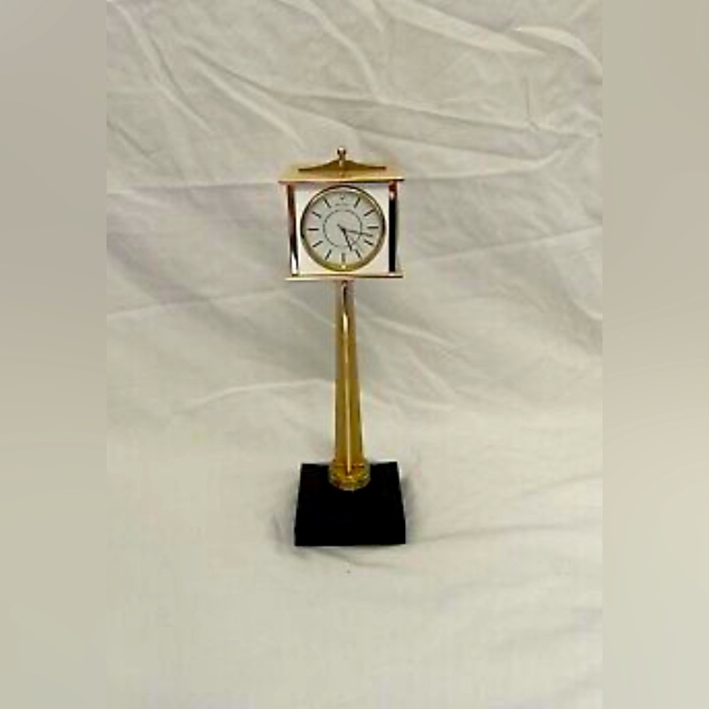 Bulova vintage clock